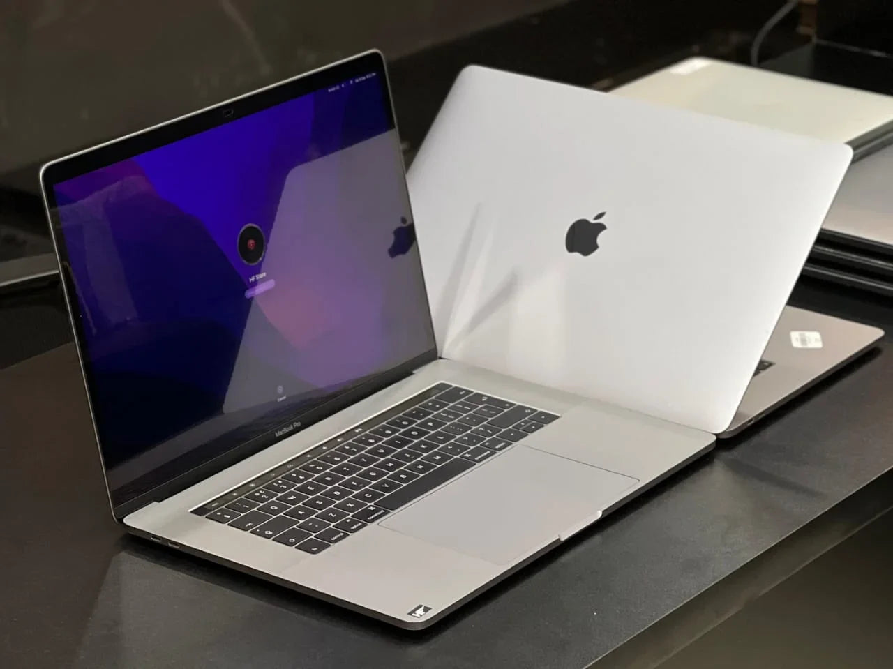 Apple Macbook